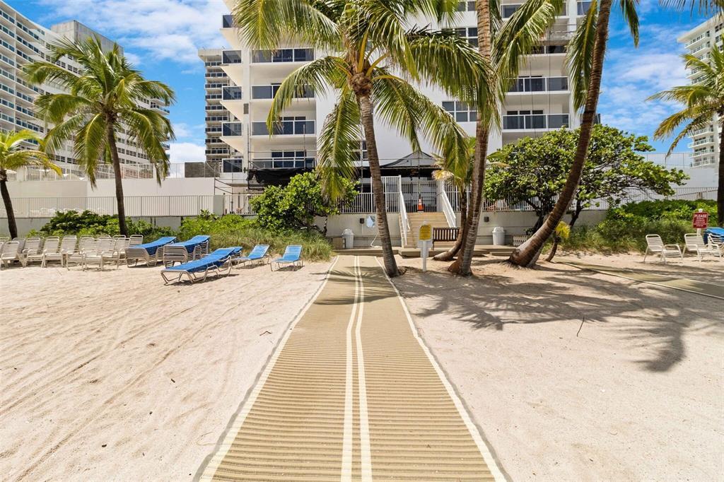 Building Photo - 3500 Galt Ocean Dr