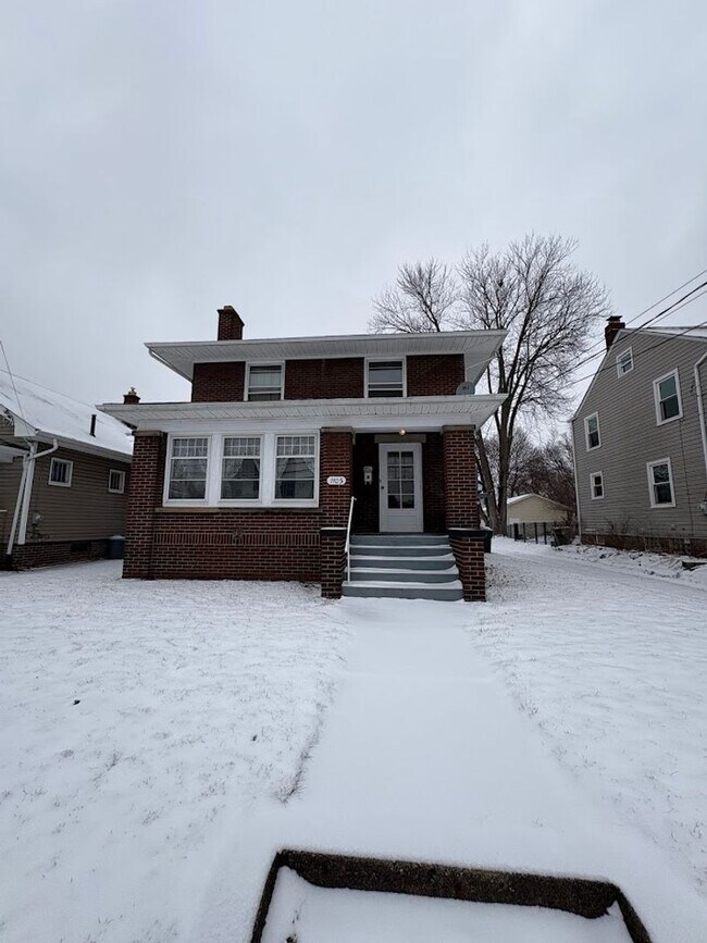 Building Photo - 1103 19th St NW