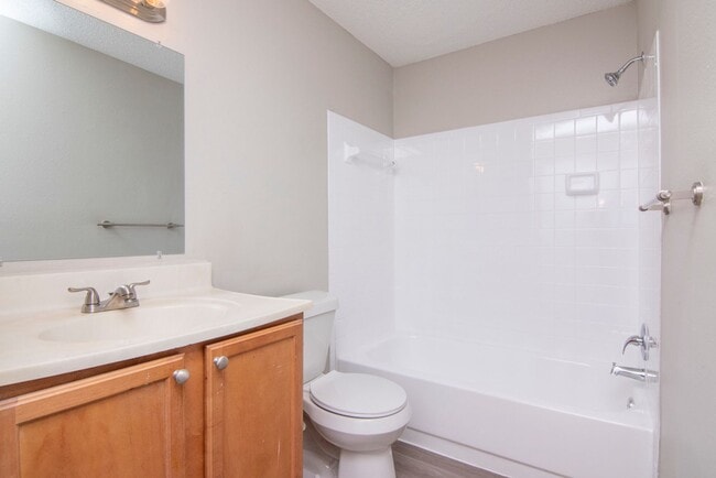 Building Photo - Lake Front - 2nd Floor - 1 Bedroom 1 Bath for Lease