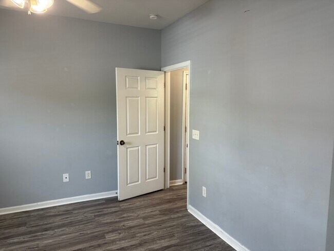 Building Photo - 374 Kiskadee Loop