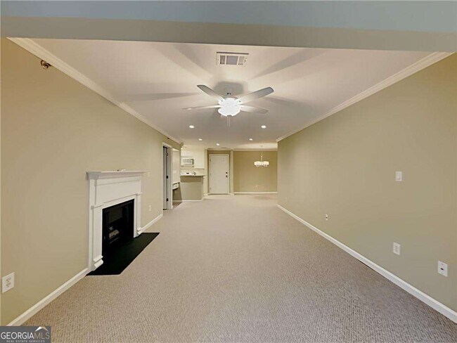 Building Photo - 1217 Highland Bluff Dr S E