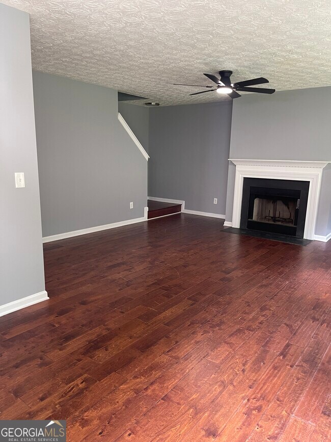 Building Photo - 116 Village Trce