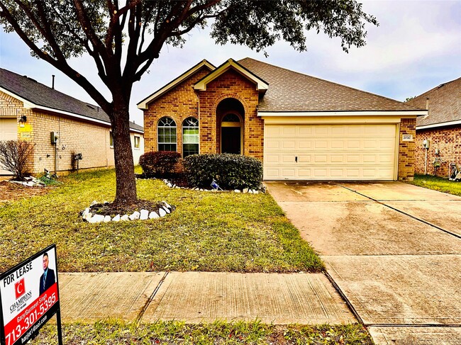 Primary Photo - 20747 Pine Rain Ct