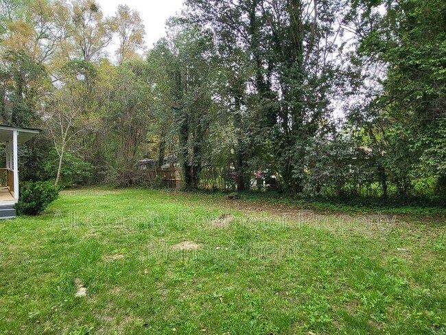 Building Photo - 4226 Robinson Cir