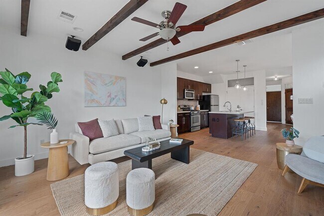 Building Photo - 5412 Grover Ave