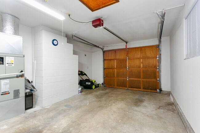 Building Photo - Charming Lakewood Rambler 3bd 1.5 bath