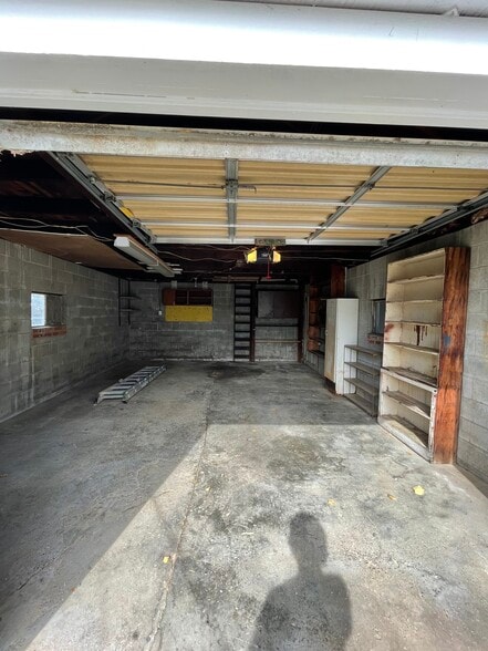 Building Photo - 3331 Ridgewood St