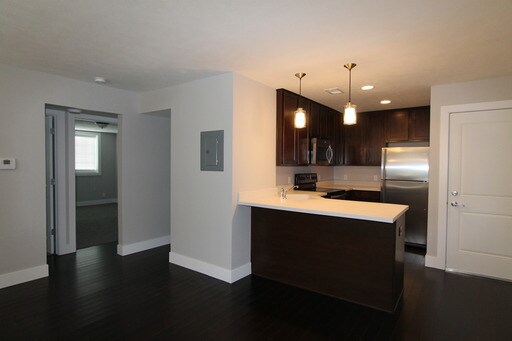 Building Photo - 124 N 31st Ave