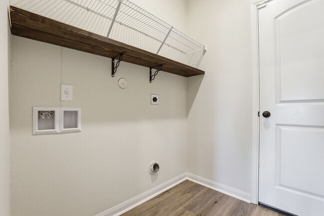 Building Photo - 2044 Mule Ridge Dr