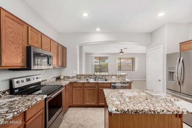 Building Photo - 14621 W Catalina Dr