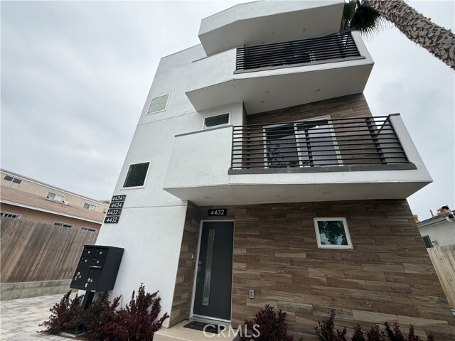 Building Photo - 4432 S Centinela Ave