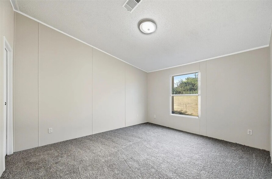 Building Photo - 2645 Bryant St