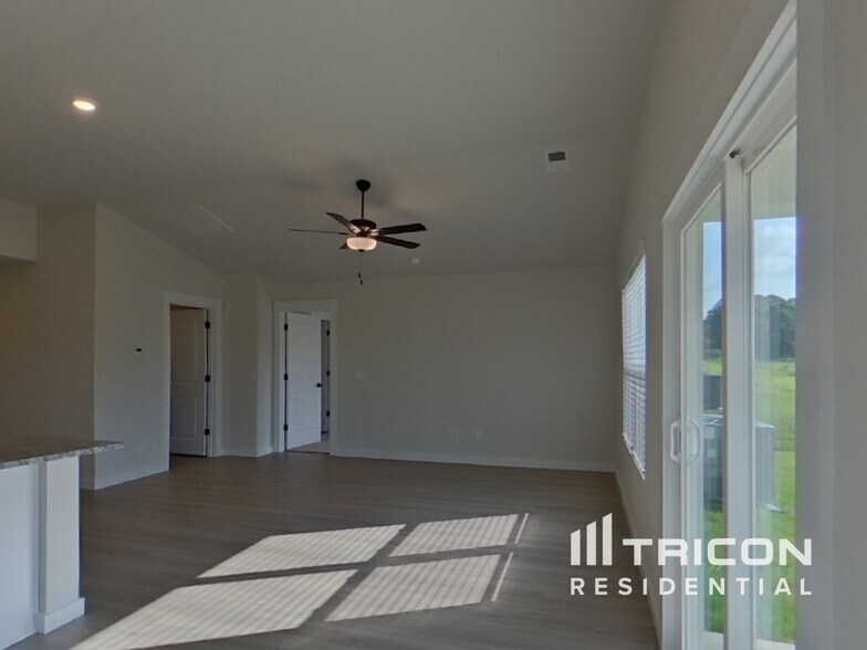 Building Photo - 1225 Crested Iris St