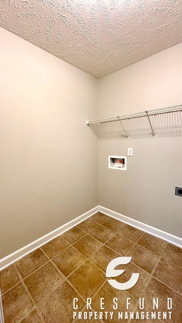 Building Photo - BRAND NEW FLOORING!!! - 2 Bed, 2 Bath Cond...