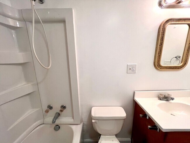 Building Photo - 40-42 Seminole Avenue