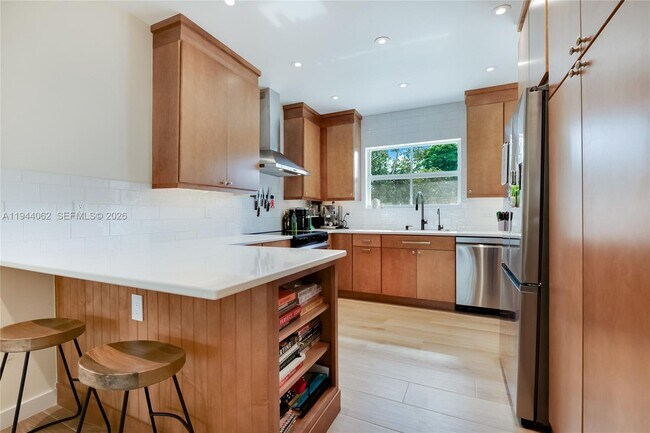 Building Photo - 6356 SW 14th St