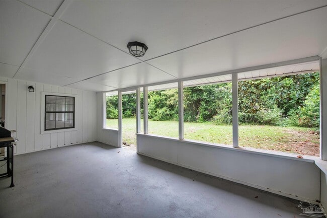 Building Photo - 3760 Bayou Blvd