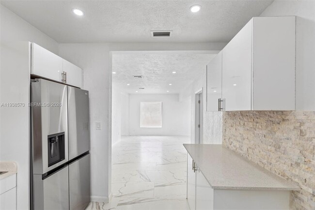 Building Photo - 988 NW 10th St