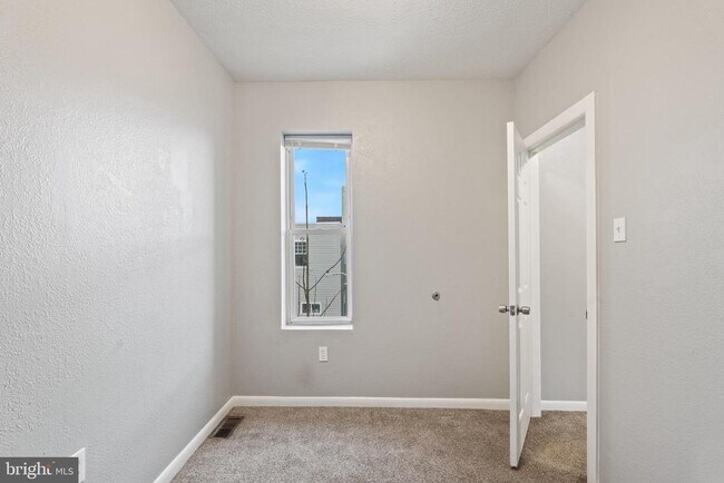 Building Photo - 3083 Witte St