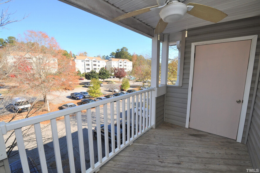 Building Photo - Room in Condo on Crab Orchard Dr