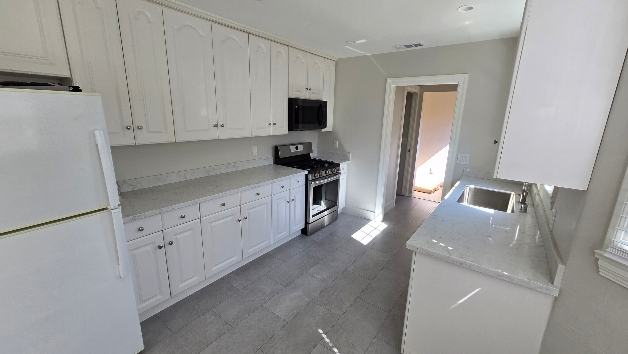 Kitchen - 740 Locust St