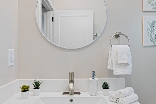 Building Photo - 1817 Andrea Pl