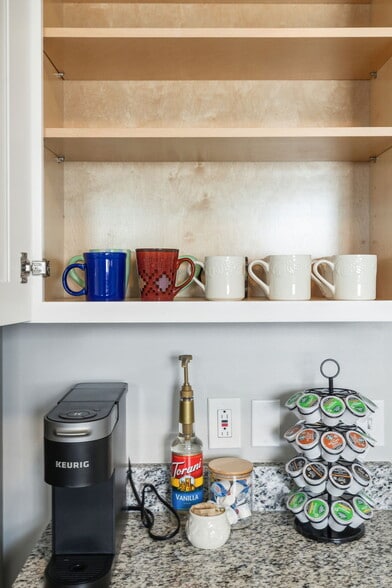 Building Photo - 226 Treutland Ave