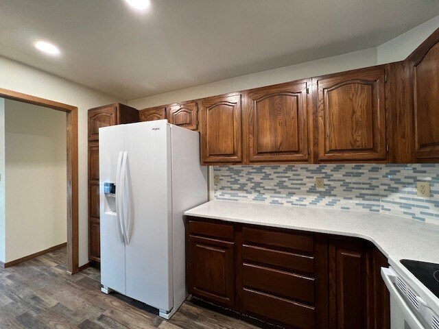 Building Photo - 3951 Fairway Hills Dr