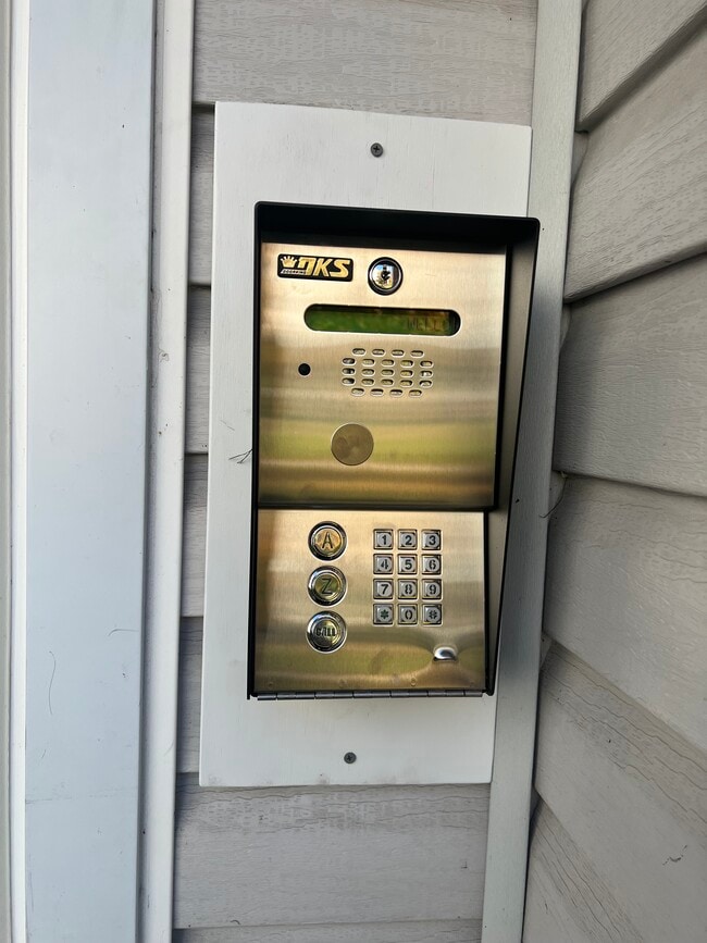 Building Photo - 305 Rain Water Way