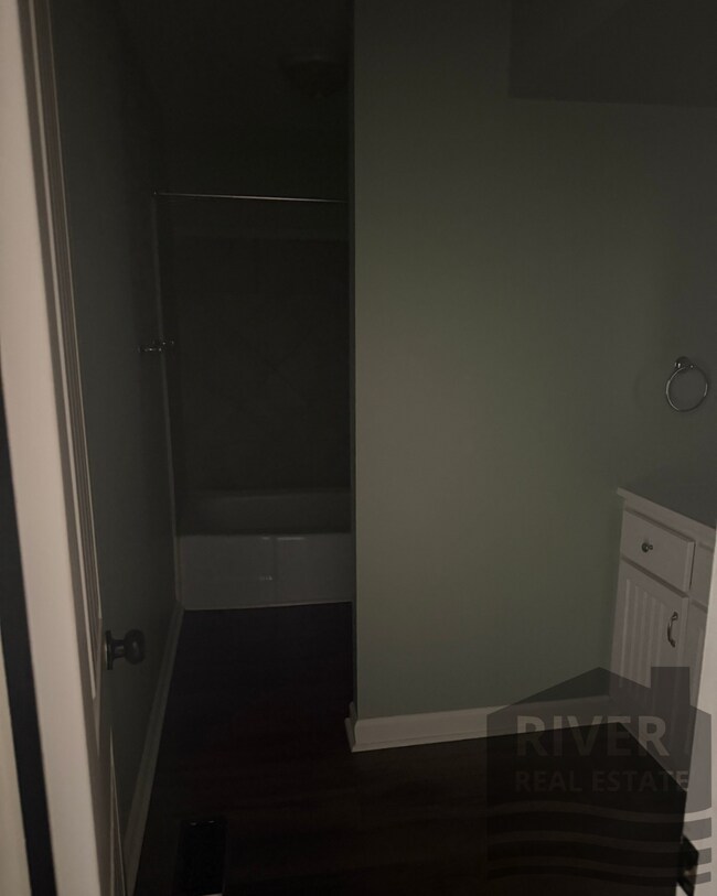 Building Photo - 2150 Estaline Dr