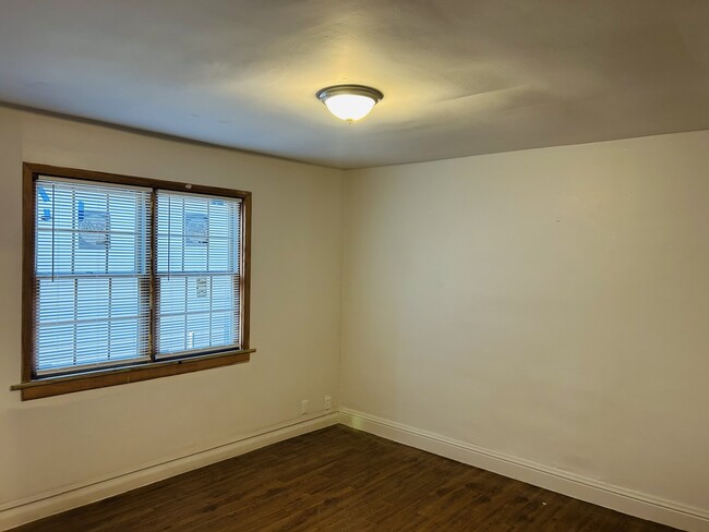 Building Photo - 9515 S Ave N