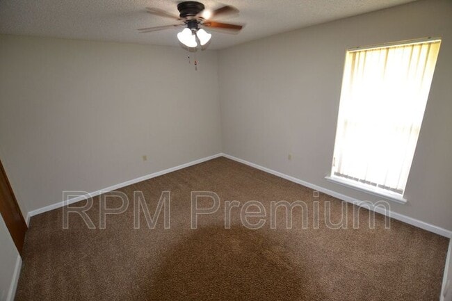 Building Photo - 2214 Alice St