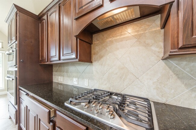 Building Photo - 27106 Cross Pointe Ct