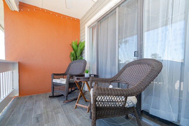 Building Photo - 4000 Gulf Terrace Dr