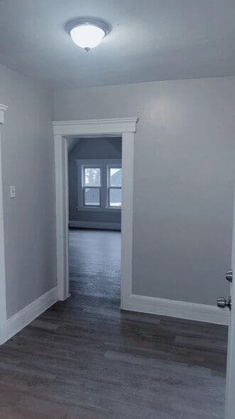 Building Photo - 93 Carnegie Ave