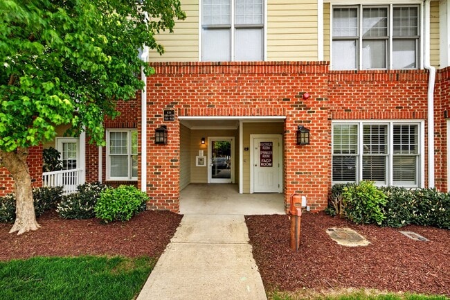 Building Photo - Tons of Upgrade! Beautiful 2 Bedroom, 2.5 Bath Condo in Waterford@ Cary Park, Available Now!