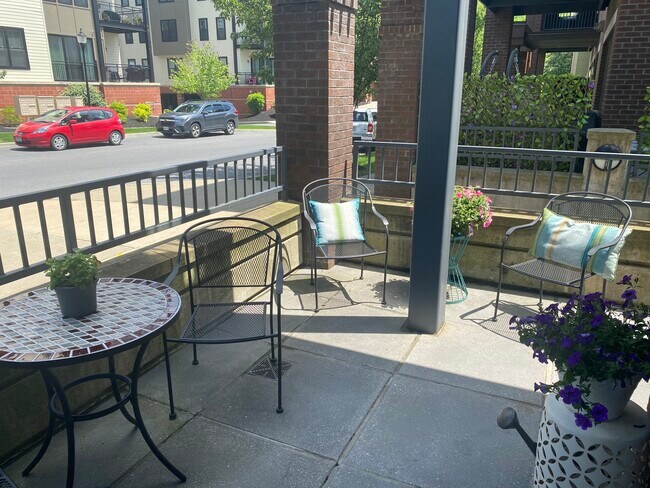 Building Photo - 30 Whistler Ct