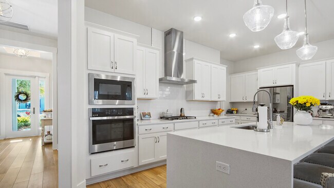 Building Photo - 207 River Rise Wy