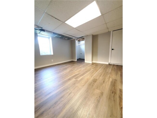 Building Photo - 1408 Lake St NE