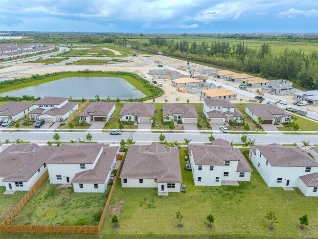 Building Photo - 2972 SE 23rd Ave