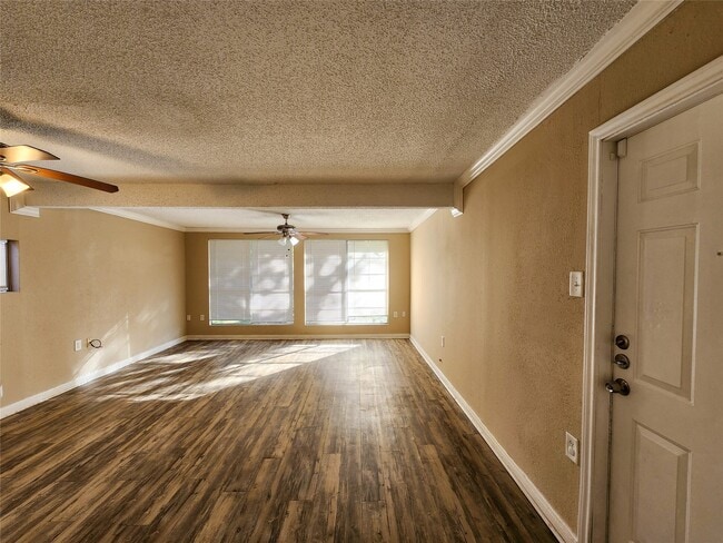 Building Photo - 1013 14th Ave N