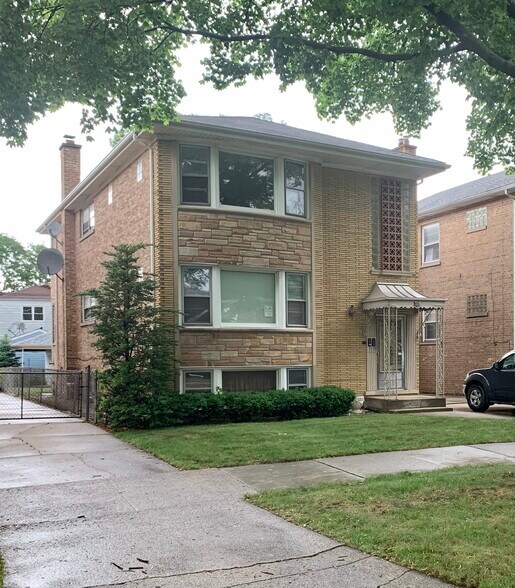 Primary Photo - 5338 W Sunnyside Ave