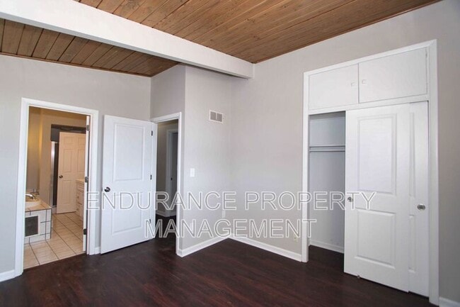 Building Photo - 3130 Balsamridge Dr