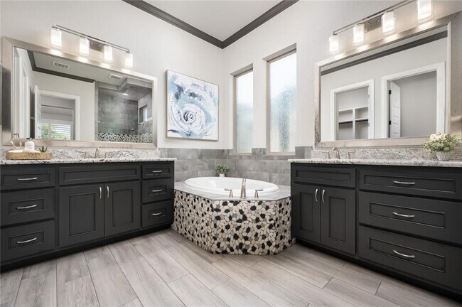 Building Photo - 16121 Golden Top Dr