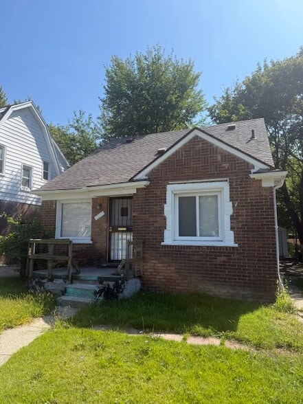 Primary Photo - 12210 Longview St