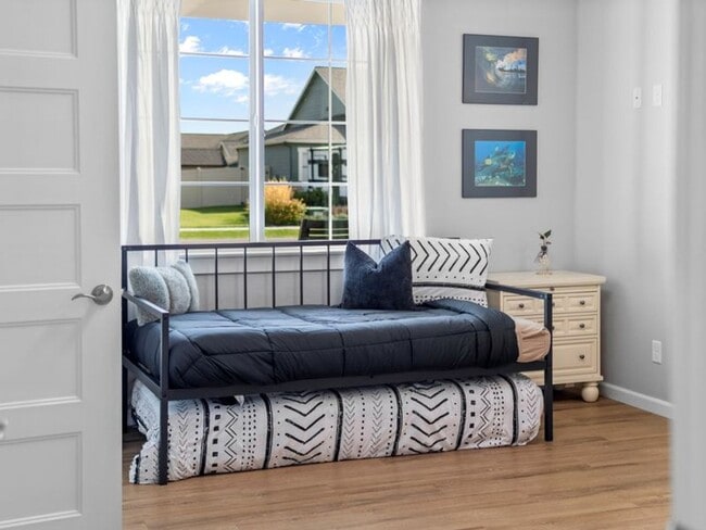 Building Photo - Fully Furnished Luxury 3-Bed, 2-Bath Home ...