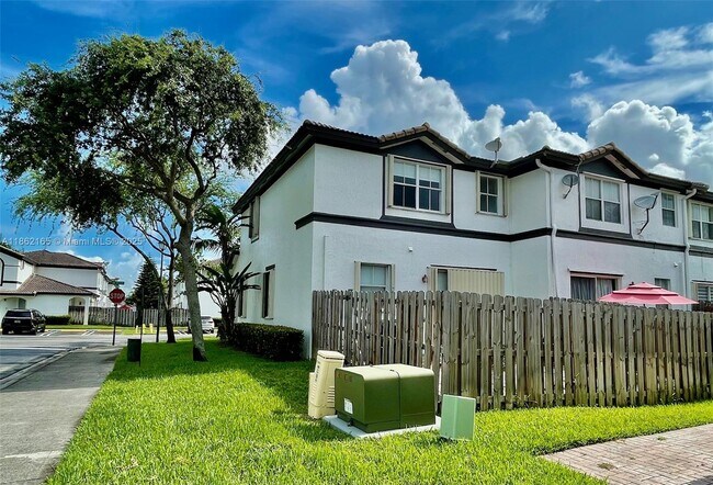 Building Photo - 11652 NW 77th Terrace