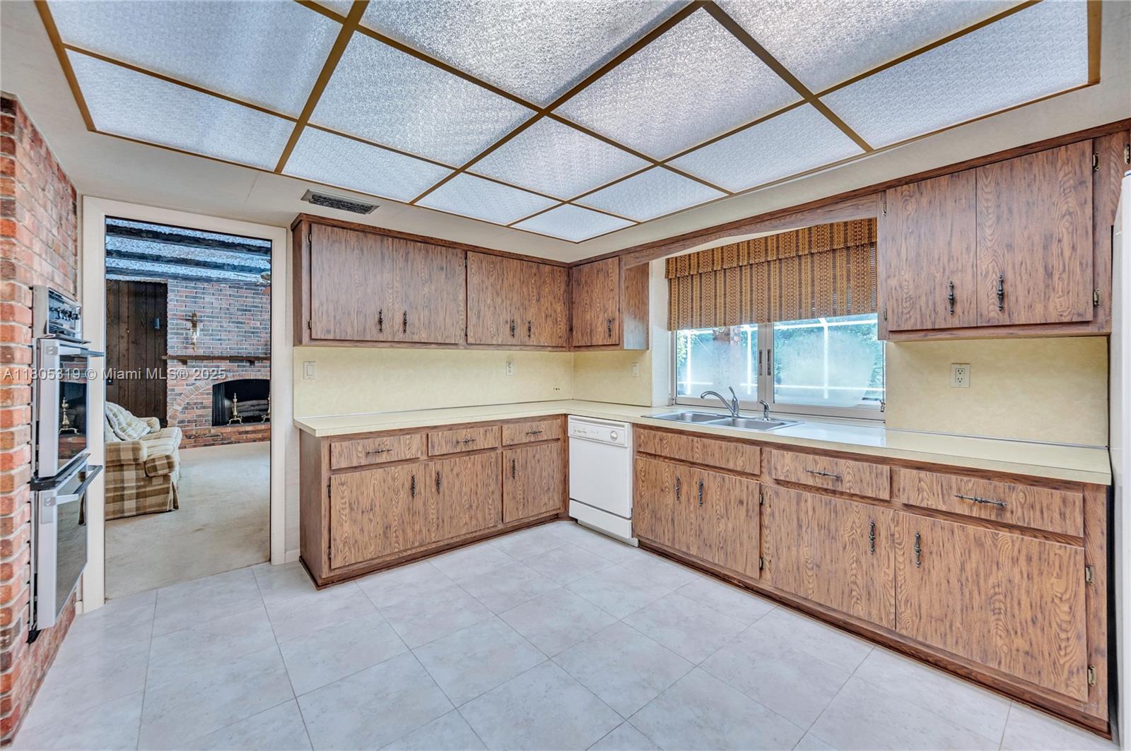 Building Photo - 14921 SW 72nd Ct