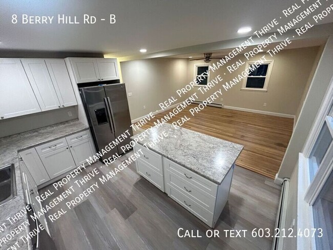 Building Photo - NEWLY RENOVATED UPPER LEVEL 3 BR DUPLEX IN...