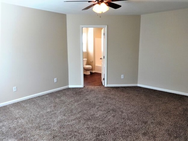 Building Photo - 219 Sparkleberry Ln